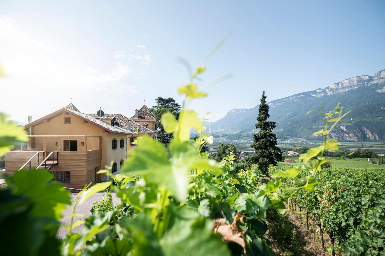 Weingut Kornell - Schafferhaus Cosmas Und Zeder Apartment Terlano Luaran gambar