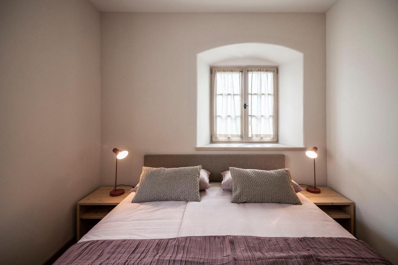 Weingut Kornell - Schafferhaus Cosmas Und Zeder Apartment Terlano Luaran gambar
